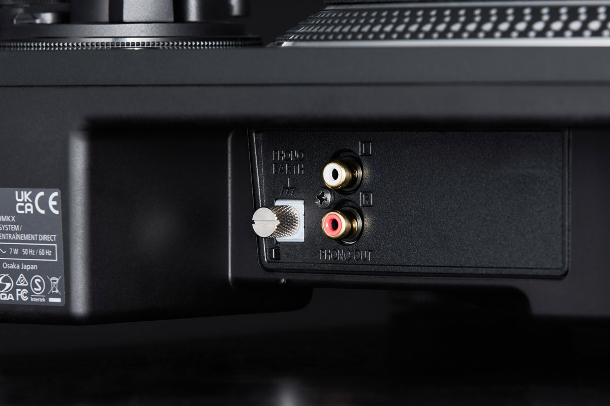 Technics SL-1210MKX Refines the DJ Deck for Real-World Booths 29 Technics SL 1210MKX 03