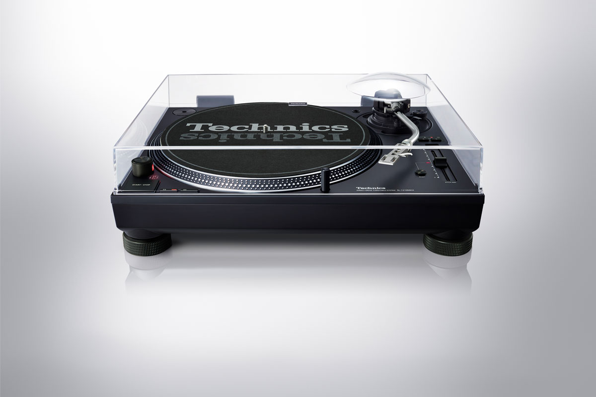Technics SL-1210MKX Refines the DJ Deck for Real-World Booths 26 Positioned above the SL-1210MK7, the new SL-1210MKX keeps the classic Technics layout while adding more control over how the deck behaves in the booth.