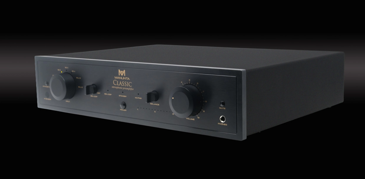 Manunta’s New Classic Amplifiers Bring Back the VU Meter 10 Manunta Classic stereo power amplifier with two illuminated analog VU meters