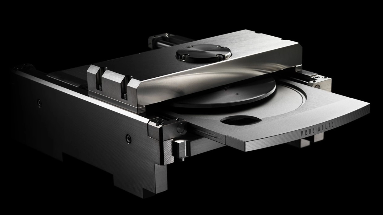 Inside the Grandioso K1XE: Esoteric Builds Its Flagship Around Disc Control, a Discrete DAC and Modular Power 22 Close-up of the VRDS-ATLAS transport with metal bridge suspended above its extended disc tray