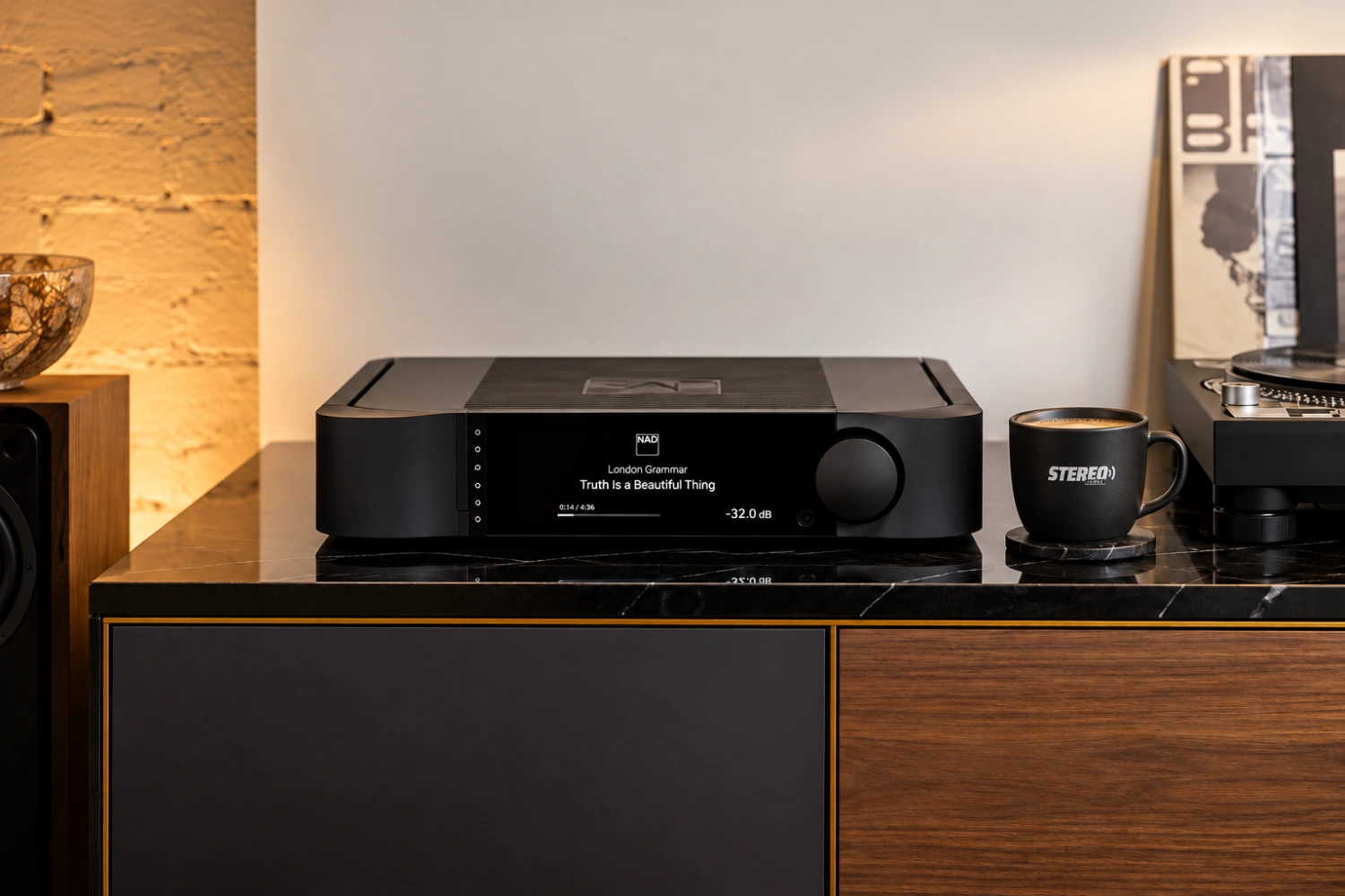 Moon expands its Compass collection with the 341, a premium integrated amplifier featuring 100 watts per channel, balanced preamplification and a built-in MM/MC phono stage.
